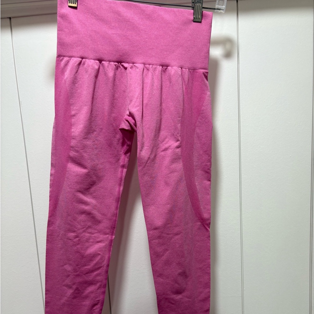 NVGTN Bubblegum Pink Leggings Size Small NWOT